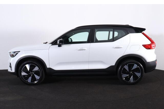 Volvo XC40 Single Motor Extended Range Plus 82 kWh - Intellisafe Assist& Surround - Parkeercamera achter - Verwarmde voorstoelen & stuur - Parkeersensoren voor & achter - 19' LMV - Keyless - Elektr. bedienbare achterklep - Warmtepomp - Google Maps
