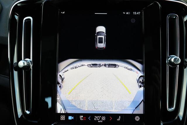 Volvo XC40 Single Motor Extended Range Plus 82 kWh - Intellisafe Assist& Surround - Parkeercamera achter - Verwarmde voorstoelen & stuur - Parkeersensoren voor & achter - 19' LMV - Keyless - Elektr. bedienbare achterklep - Warmtepomp - Google Maps