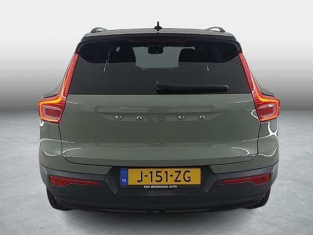 Volvo XC40 Recharge P8 AWD R-Design | adaptive cruise control| apple carplay | kunstlederen/alcantara bekleding | verwarmde voorstoelen | lichtmetalen velgen 19" |