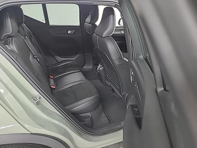 Volvo XC40 Recharge P8 AWD R-Design | adaptive cruise control| apple carplay | kunstlederen/alcantara bekleding | verwarmde voorstoelen | lichtmetalen velgen 19" |