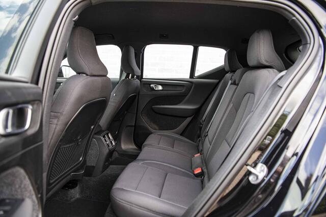 Volvo XC40 Single Motor Extended Range Plus 82 kWh | 20" | Stoel en Stuurverwarming | Warmtepomp | Adaptieve Cruise Control | BLIS |