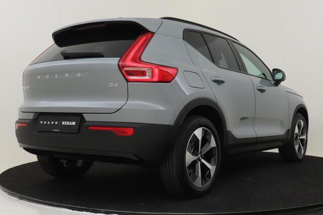 Volvo XC40 B4 (M-HYBRID) PLUS DARK |Panoramadak|Visual Park Assist