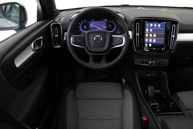 Volvo XC40 B4 (M-HYBRID) PLUS DARK |Panoramadak|Visual Park Assist