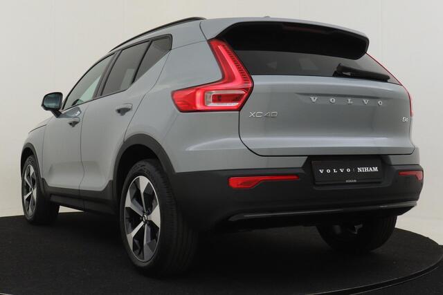 Volvo XC40 B4 (M-HYBRID) PLUS DARK |Panoramadak|Visual Park Assist