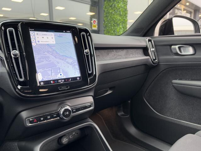 Volvo XC40 Recharge Core 70 kWh | Warmtepomp | Trekhaak | 424KM WLTP