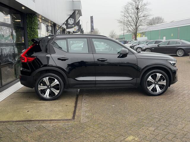 Volvo XC40 Recharge Core 70 kWh | Warmtepomp | Trekhaak | 424KM WLTP