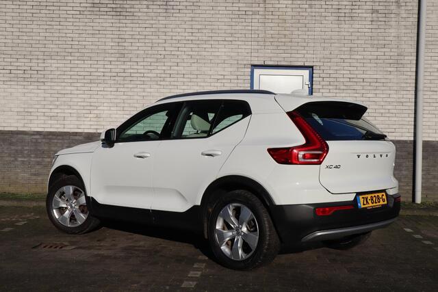 Volvo XC40 2.0 T4 Momentum Pro
