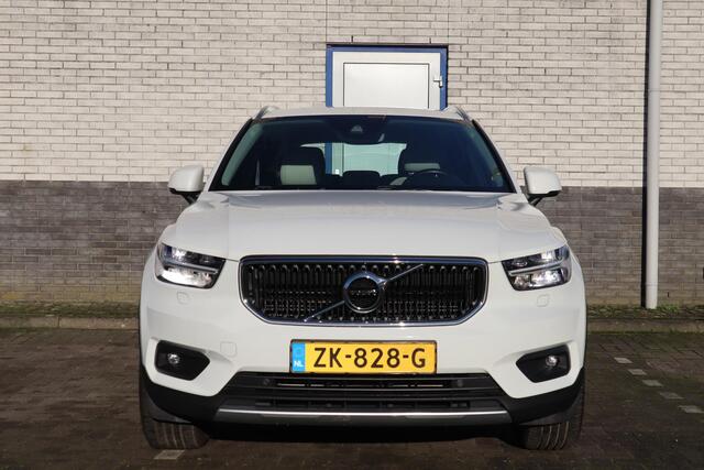 Volvo XC40 2.0 T4 Momentum Pro