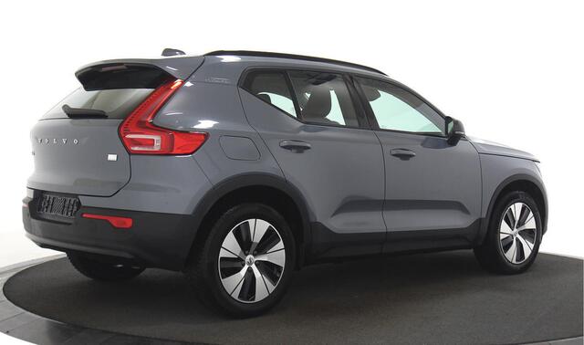Volvo XC40 1.5 T4 Recharge 155kW/211pk DCT7 Plus Dark Facelift!! NAPPALEDER + ADAPT.CRUISE + PILOT ASSIST + NAVI SENSUS + BLIS + LANE ASSIST + EL.STOELEN + STOELVERWARMING V&A + STUURVERWARMING + CAMERA + KEYLESS ENTRY&GO + PARKSENSOREN V&A + 18" LM-VELGEN!!