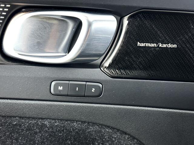Volvo XC40 Recharge P8 Aut. AWD R-Design | Panoramadak | 360º camera | Harman Kardon