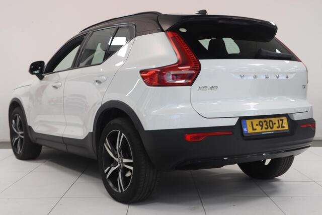 Volvo XC40 1.5 T3 Automaat | R-Design | Schuif kanteldak | Harman & Kardon | electr. achterklep | rondom zicht camera |