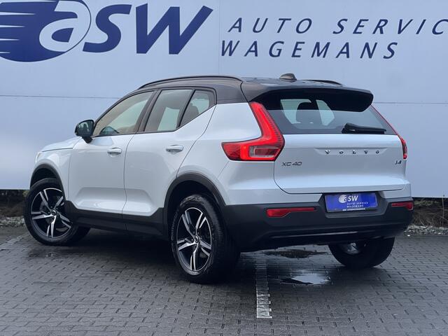 Volvo XC40 2.0 B4 AWD R-Design | Leder | Pano | Camera | LED