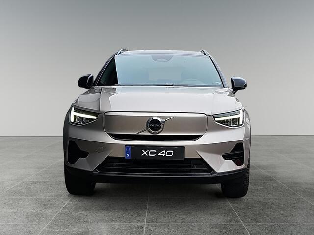 Volvo XC40 Single Motor Extended Range Plus 82 kWh | TIJDELIJK 2950 KORTING!| Stoelverwarming | Extra getint glas | Nubuck interieur | Achteruitrijcamera |