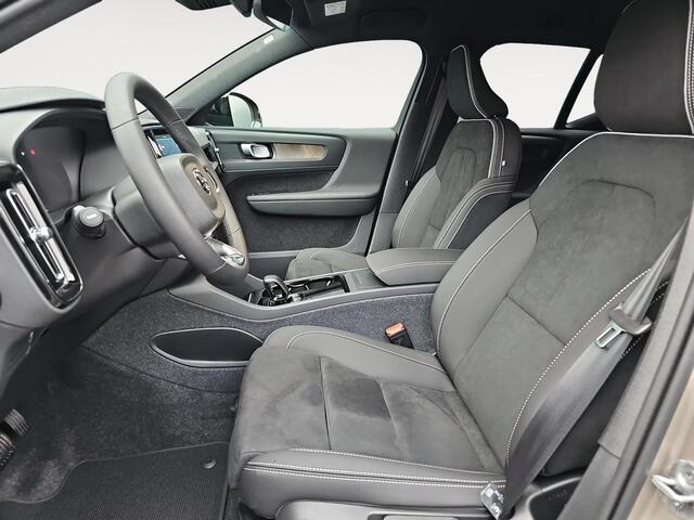 Volvo XC40 Single Motor Extended Range Plus 82 kWh | TIJDELIJK 2950 KORTING!| Stoelverwarming | Extra getint glas | Nubuck interieur | Achteruitrijcamera |