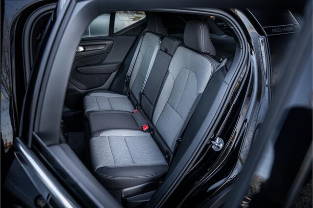 Volvo XC40 1.5 T4 Recharge Inscription Expression - Camera - Stuurverwarming All Season banden!