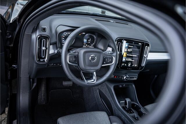 Volvo XC40 1.5 T4 Recharge Inscription Expression - Camera - Stuurverwarming All Season banden!