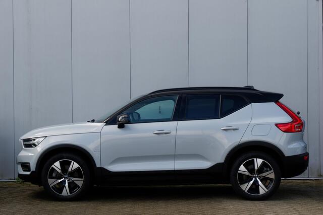 Volvo XC40 Recharge P8 AWD 408PK R-Design, Visual Park Assist incl. 360° Camera | Harman/Kardon Premium Geluidssysteem | Adaptive Cruise Control Met Pilot Assist | BLIS Dodehoekdetectie | Verwarmbare Voorstoelen | Stuurwielverwarming | Keyless Entry | Elektrisch Bed