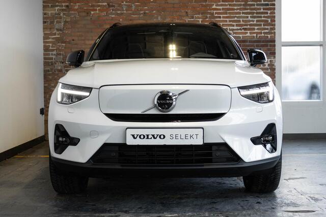 Volvo XC40 Single Motor Extended Range Ultimate 82 kWh | Panoramadak | Google infotainment | 360° parkeercamera | Stoel en stuurwiel verwarming | 20'' lichtmetalen velgen | Parkeersensoren voor + achter | Electrische bedienbare voorstoelen