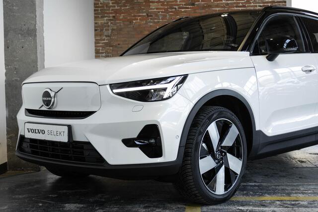 Volvo XC40 Single Motor Extended Range Ultimate 82 kWh | Panoramadak | Google infotainment | 360° parkeercamera | Stoel en stuurwiel verwarming | 20'' lichtmetalen velgen | Parkeersensoren voor + achter | Electrische bedienbare voorstoelen