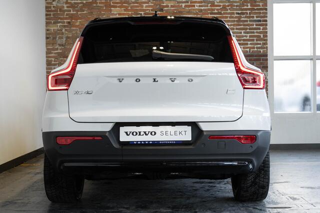 Volvo XC40 Single Motor Extended Range Ultimate 82 kWh | Panoramadak | Google infotainment | 360° parkeercamera | Stoel en stuurwiel verwarming | 20'' lichtmetalen velgen | Parkeersensoren voor + achter | Electrische bedienbare voorstoelen