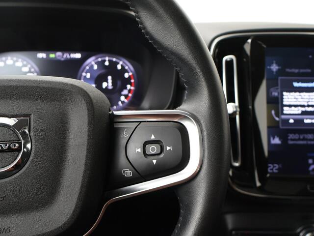 Volvo XC40 1.5 T2 R-Design | 122 PK | Automaat | Panoramadak | Navigatiesysteem |