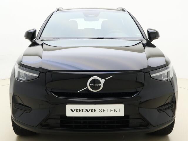 Volvo XC40 Recharge Core 70 kWh / Camera achter / Stoel/- stuurverwarming / Apple carplay / Zittingverlenging /
