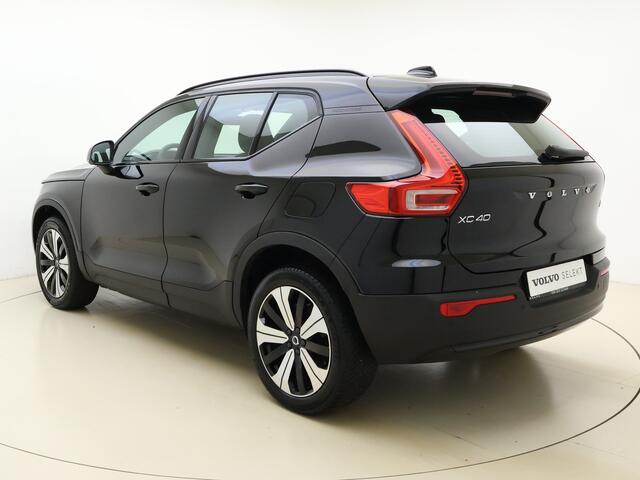 Volvo XC40 Recharge Core 70 kWh / Camera achter / Stoel/- stuurverwarming / Apple carplay / Zittingverlenging /