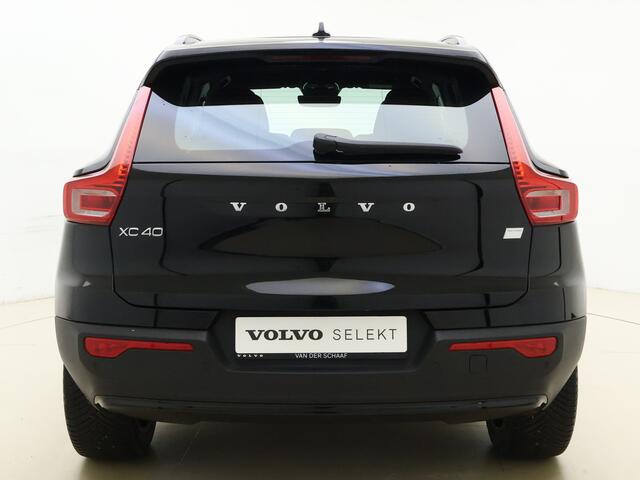 Volvo XC40 Recharge Core 70 kWh / Camera achter / Stoel/- stuurverwarming / Apple carplay / Zittingverlenging /