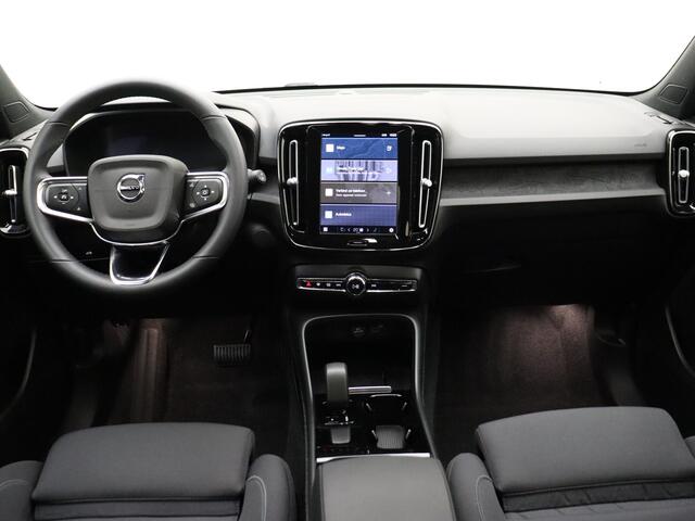 Volvo XC40 Recharge Core 70 kWh / Camera achter / Stoel/- stuurverwarming / Apple carplay / Zittingverlenging /