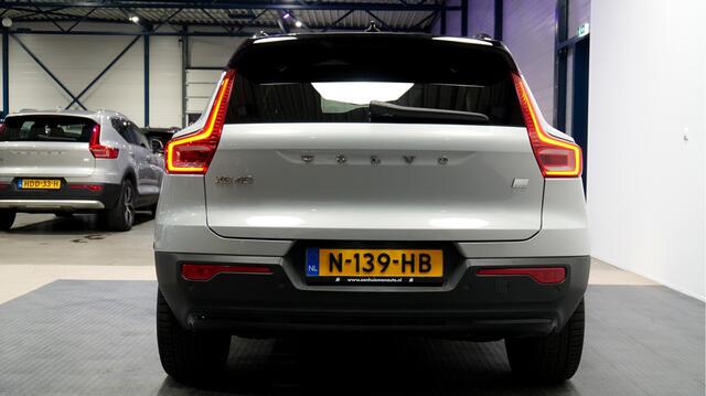 Volvo XC40 Recharge P8 AWD 300kW/408pk Aut. R-Design PANORAMADAK + HARMAN/KARDON + ADAPT.CRUISE + EL.TREKHAAK + 360 CAMERA + BLIS + PILOT ASSIST + GOOGLE DASHBOARD + LANE ASSIST + LEER/ALCANTARA + STOEL-&STUURVERWARMING + PARKSENSOREN V&A + 20" LM-VELGEN!!