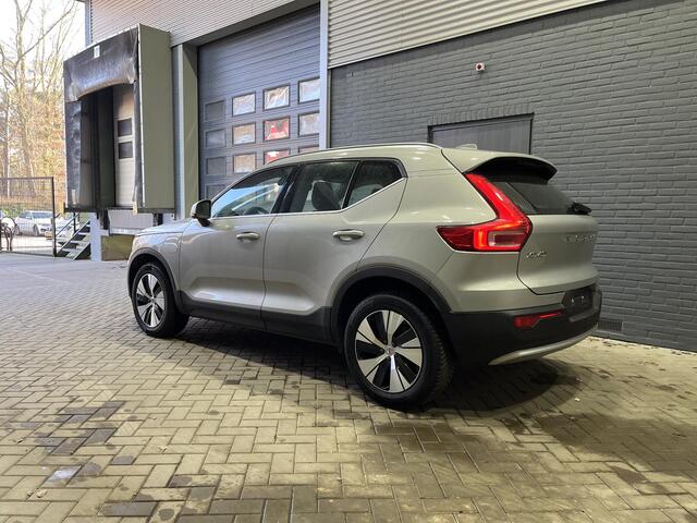 Volvo XC40 T4 Plug-in hybrid Core Bright | Camera | Stoel+Stuurverwarming | Keyless | Apple Carplay | Elektrische Achterklep