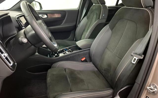 Volvo XC40 1.5 T5 Plug-in Hybrid 193kW/262pk DCT7 Ultimate Bright PANORAMADAK + HARMAN/KARDON + ADAPT.CRUISE + PILOT ASSIST + NAVI SENSUS + BLIS + LANE ASSIST + EL.STOELEN + STOELVERWARMING + STUURVERWARMING + 360 CAMERA + KEYLESS + PARKSENSOREN V&A + 19" LM-VELGEN!