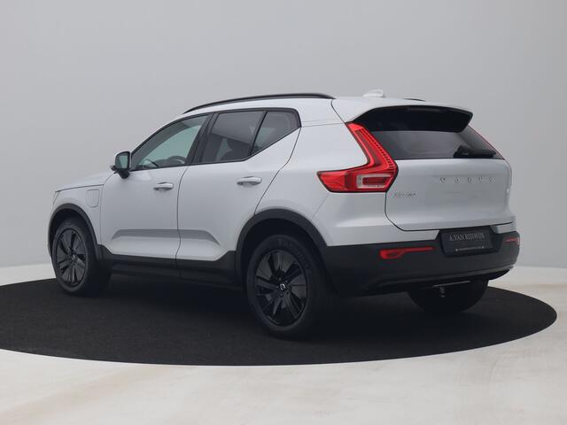 Volvo XC40 1.5 T4 Recharge Inscription Expression | BLACK EDITION | KEYLESS