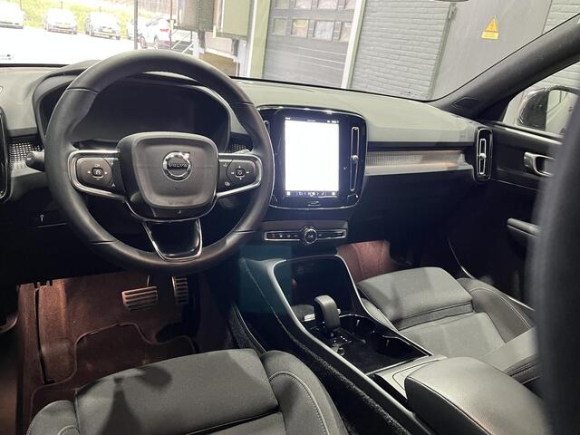 Volvo XC40 Recharge Plus | ACC | BLIS | Trekhaak | Stoel+Stuurverwarming | Camera | 19 Inch