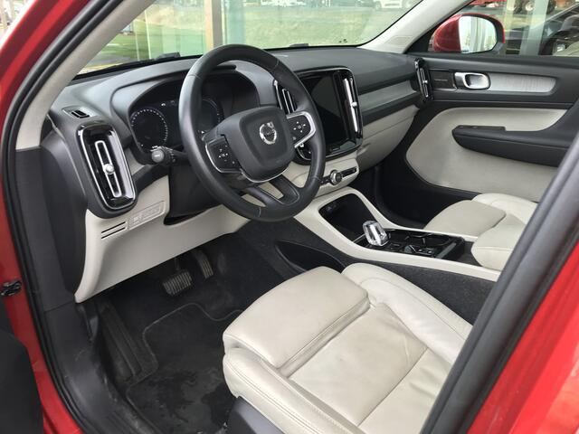 Volvo XC40 1.5 T5 Plug-in hybrid Inscription | Rijklaar incl 12 mnd Bovag | Panoramadak Trekhaak Keyless Camera