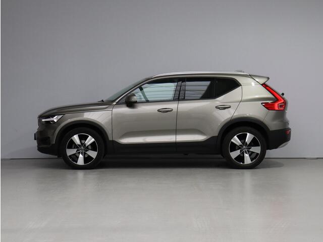Volvo XC40 T2 Automaat Business Pro / Adapt. cruise / 19" / Privacy glass / Dab+ / Park assist v+a / Parkeercamera