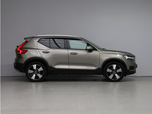 Volvo XC40 T2 Automaat Business Pro / Adapt. cruise / 19" / Privacy glass / Dab+ / Park assist v+a / Parkeercamera