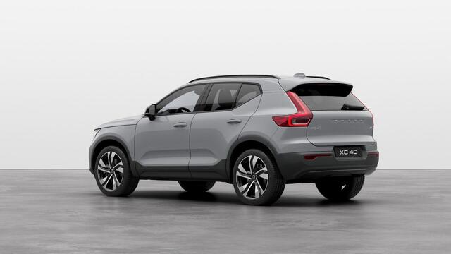 Volvo XC40 B4 211PK Automaat Plus Dark / Lighting Pack / Pixel led / 20'' Velgen / Donker getint glas