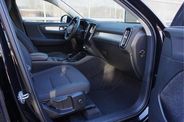 Volvo XC40 1.5 T3 Momentum Business