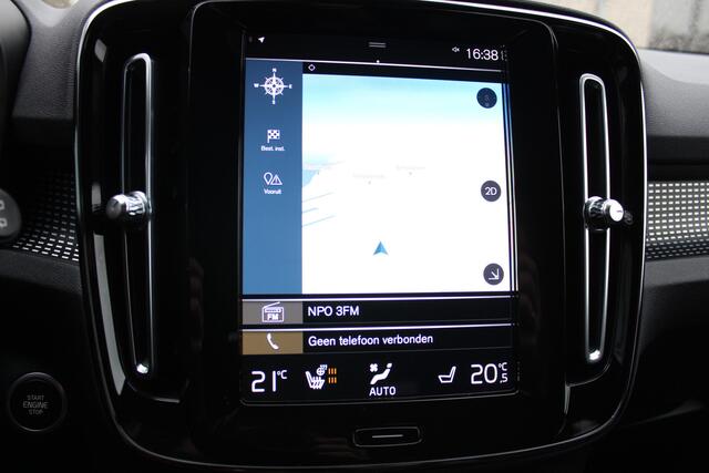 Volvo XC40 1.5 T3 R-Design Climate pack | Camera