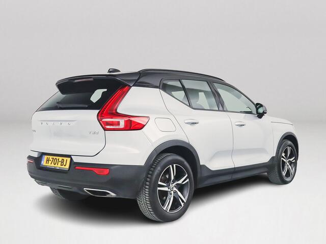 Volvo XC40 T3 Aut. R-Design | Trekhaak | Parkeercamera | Panoramadak