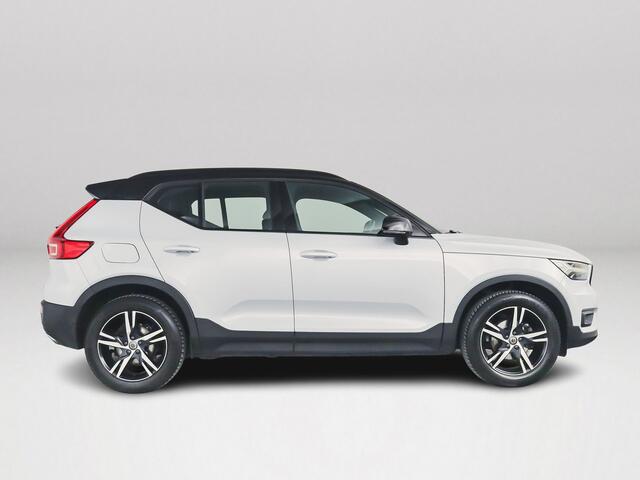 Volvo XC40 T3 Aut. R-Design | Trekhaak | Parkeercamera | Panoramadak