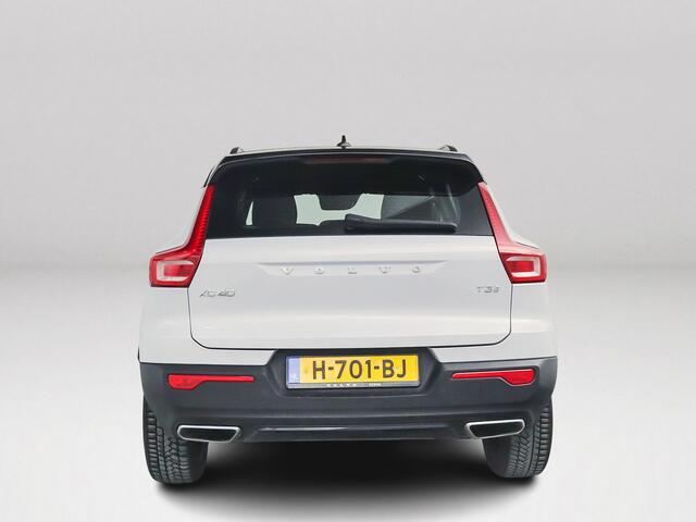 Volvo XC40 T3 Aut. R-Design | Trekhaak | Parkeercamera | Panoramadak