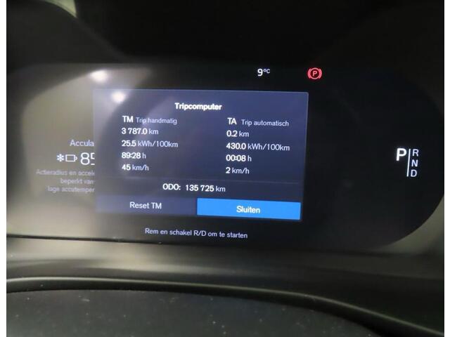 Volvo XC40 Recharge P8 AWD R-Design (408PK), 1e-Eig, Keurig-Onderh., BOVAG-Garantie, NL-Auto, Panoramadak, Trekhaak, Navigatie/Apple-Carplay/Android-Auto, Keyless-Entry/Start, Cruisecontrol, Parkeersensoren, Stoel+Stuurverwarming, Premium-Audio, Spiegel-Pakket, Priv