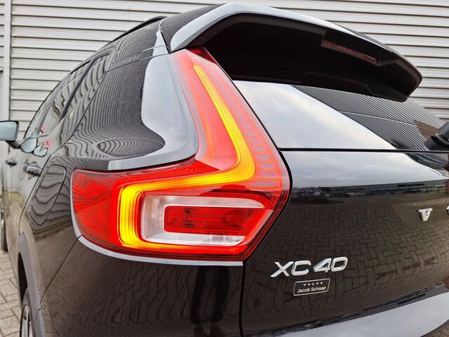 Volvo XC40 Recharge Twin Pro / 20" Velgen / Audio Harman Kardon / Kantel schuifdak / Blis /