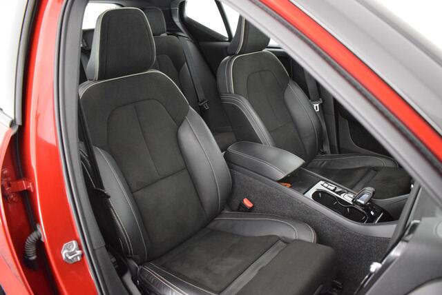 Volvo XC40 1.5 211pk T4 Recharge R-Design Camera Keyless Panoramadak Navigatie