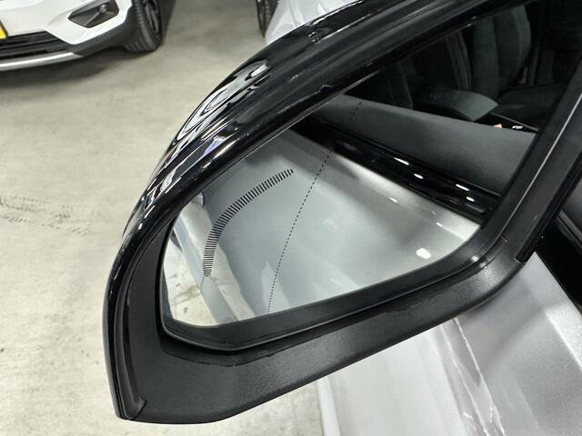 Volvo XC40 1.5 T4 Plug-in hybrid Ultimate Dark