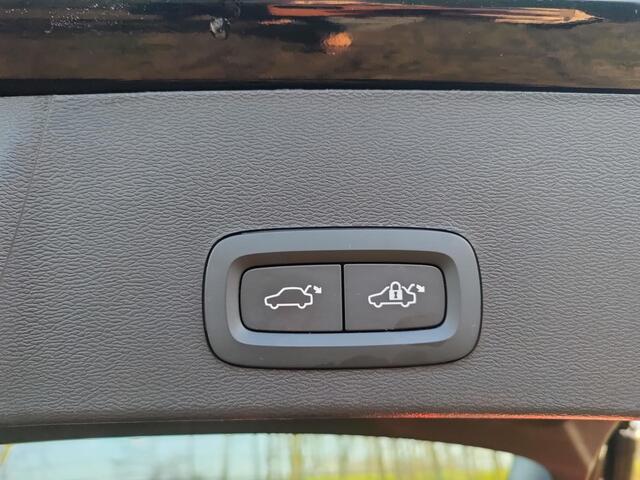 Volvo XC40 T5 Recharge Bright Plus Automaat | ADAPTIVE CRUISE | BLIS | LEDER | ELEK. KLEP | CLIMA | NAVI |