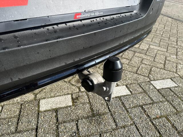 Volvo XC40 1.5 T5 Plug-in hybrid Ultimate Dark