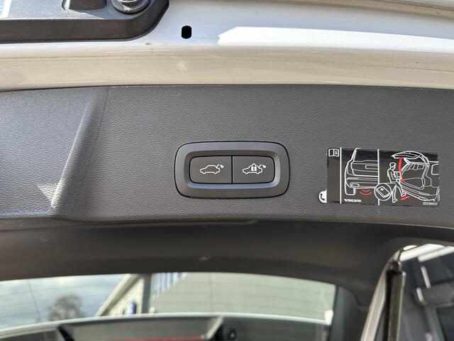 Volvo XC40 1.5 T4 Recharge Panodak Leer El.Klep